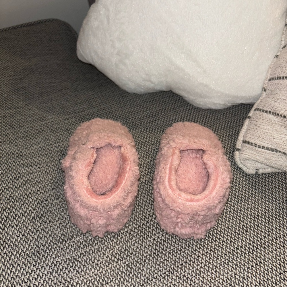 Infant uggs - Picture 3 of 3